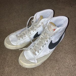 Mens Nike blazers size 9